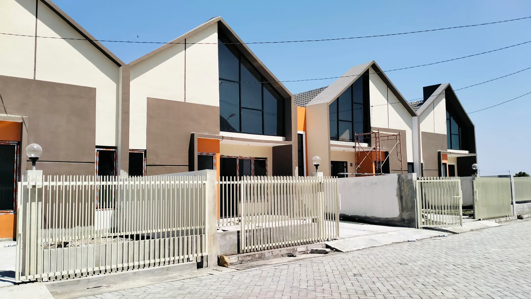 Jual Rumah di BANJAR KEMUNING Sedati Sidoarjo Jawa Timur - CUMAN 10 MENIT KE MERR