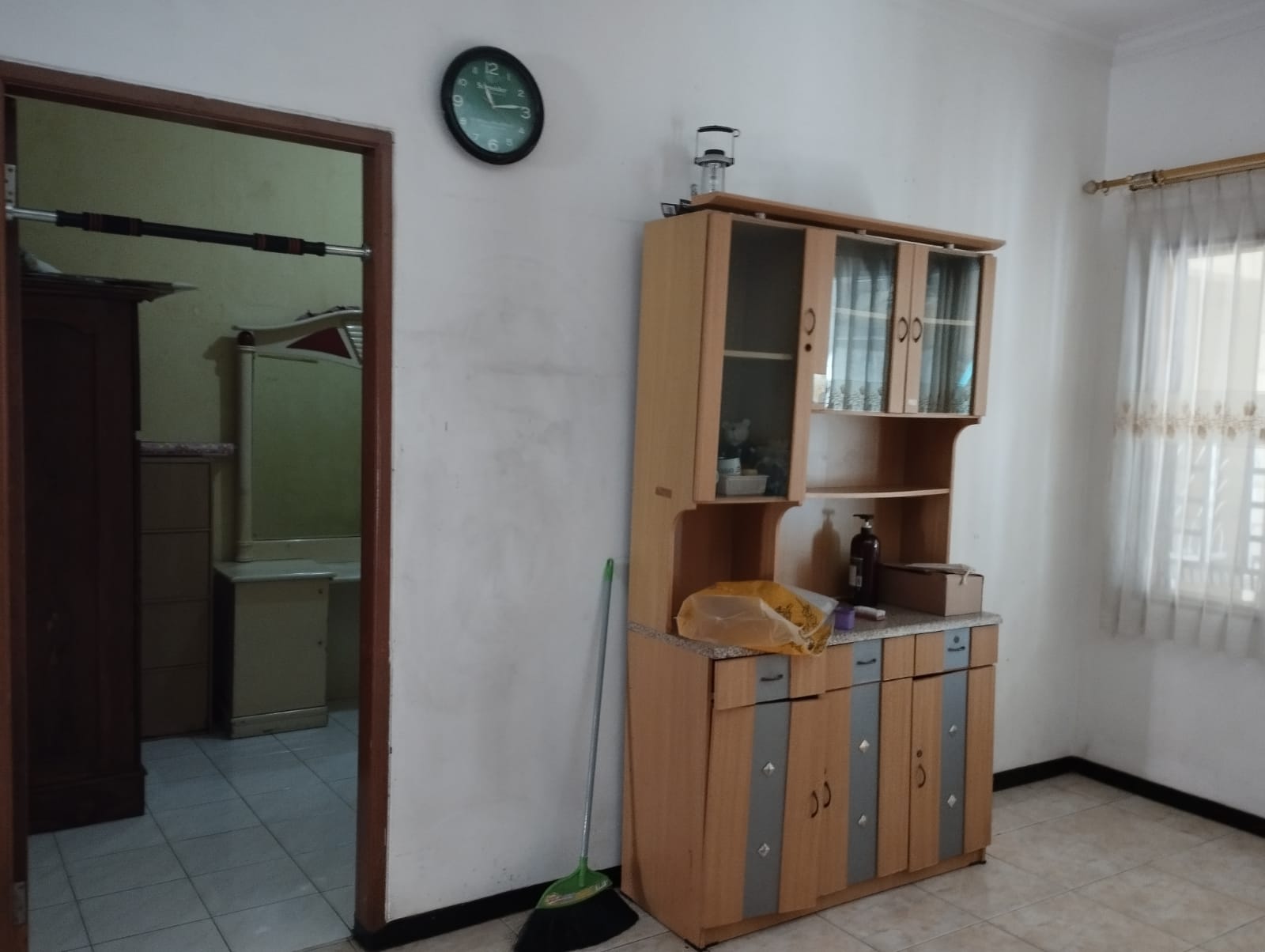 Sewa Rumah di DARMO PERMAI SELATAN Darmo permai Surabaya Jawa Timur - Rumah Darmo Permai Selatan - ASA INDONESIA 085235111122 - BRIGHTON REAL ESTATE