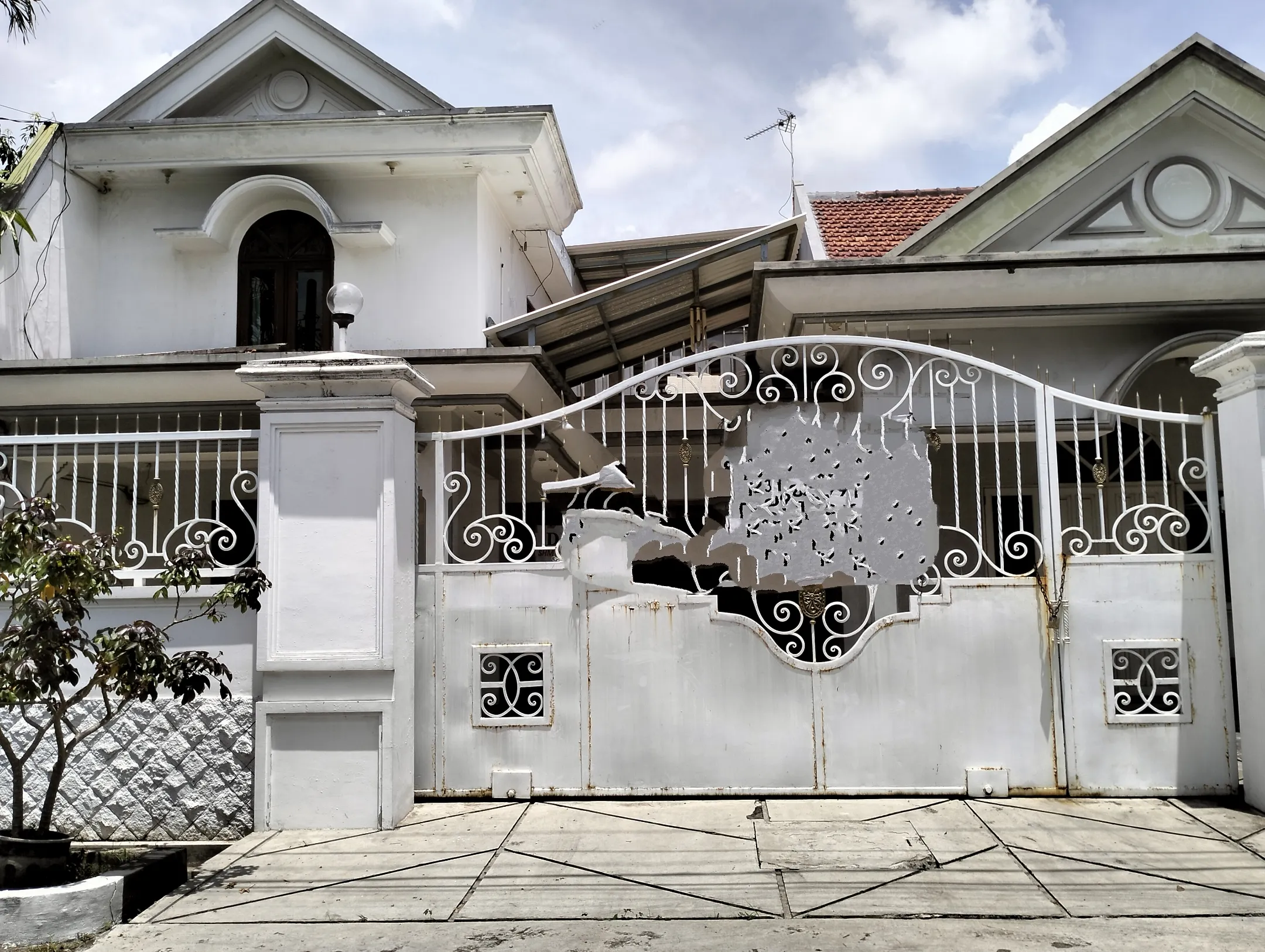 Jual Rumah di JEMUR ANDAYANI Jemursari Surabaya Jawa Timur - JEMUR ANDAYANI 2 UNIT JADI SATU KESATUAN - ASA INDONESIA 085235111122 - BRIGHTON REAL ESTATE