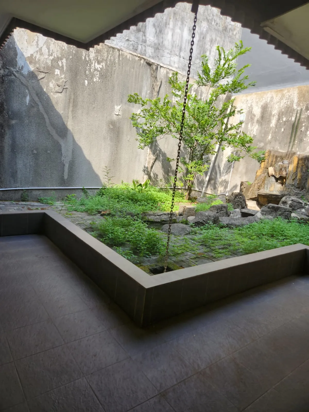 Sewa Rumah di JL DHARMAHUSADA INDAH TIMUR 3 DharmaHusada Surabaya Jawa Timur - DHARMAHUSADA SURABAYA - ASA INDONESIA 085235111122 - BRIGHTON REAL ESTATE