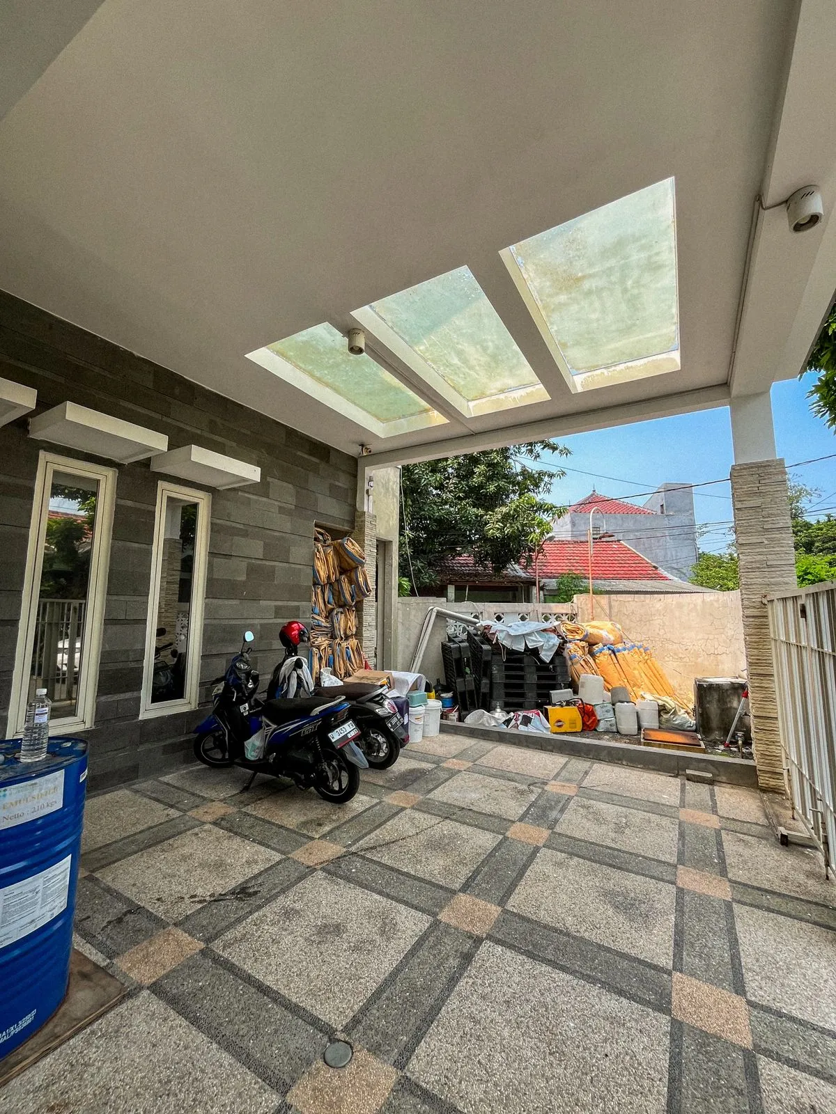 Jual Rumah di JL ENGGANO BARAT Manyar Gresik Jawa Timur - RUMAH GRESIK 2 LANTAI - 1 MENIT DEKAT HOTEL ASTON & UNIVERSITAS MUHAMMADIYAH GRESIK - ASA INDONESIA 085235111122 - BRIGHTON REAL ESTATE