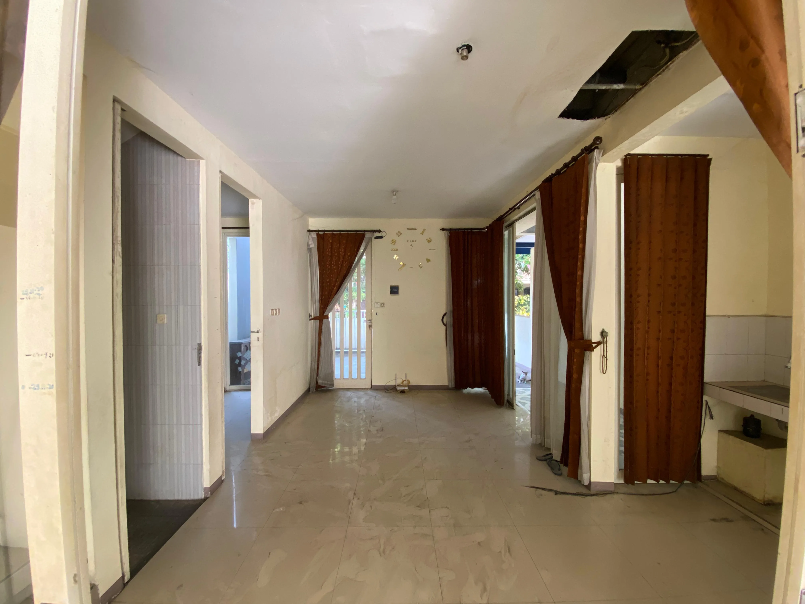 Sewa Rumah di JL TAMAN JAMBANGAN Jambangan Surabaya Jawa Timur - RUMAH DI JL. TAMAN JAMBANGAN INDAH - JAMBANGAN - SURABAYA - YUSRON 089 519 716 327 - ASA INDONESIA 085235111122 - BRIGHTON REAL ESTATE