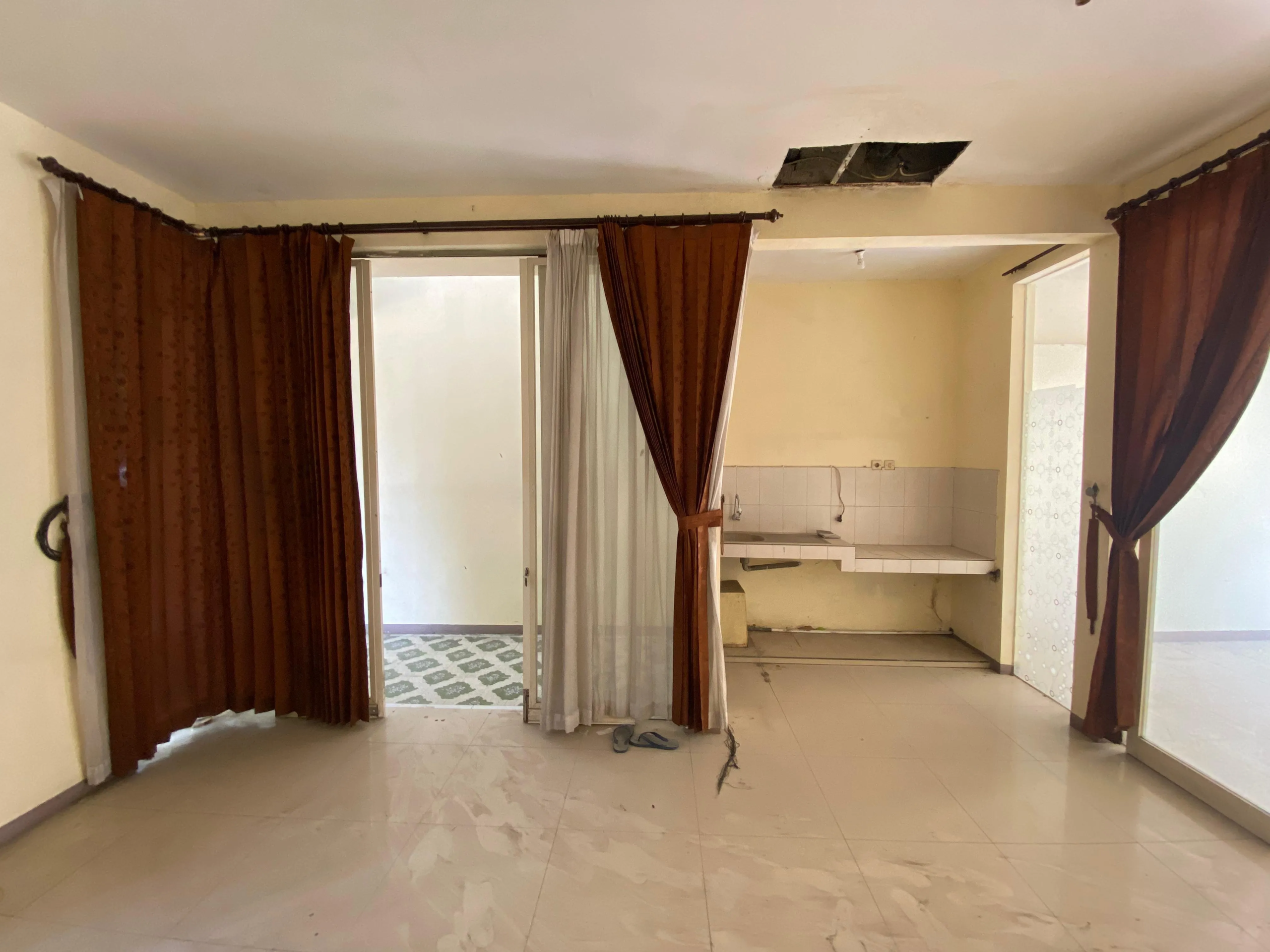 Sewa Rumah di JL TAMAN JAMBANGAN Jambangan Surabaya Jawa Timur - RUMAH DI JL. TAMAN JAMBANGAN INDAH - JAMBANGAN - SURABAYA - YUSRON 089 519 716 327 - ASA INDONESIA 085235111122 - BRIGHTON REAL ESTATE