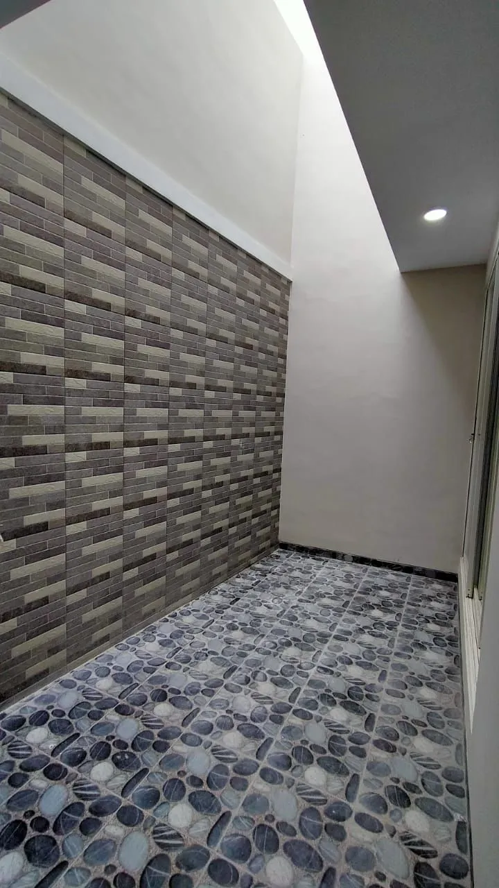 Jual Rumah di MANYAR TOMPOTIKA Manyar Surabaya Jawa Timur - MANYAR TOMPOTIKA DEKAT SMA PETRA - ASA INDONESIA 085235111122 - BRIGHTON REAL ESTATE