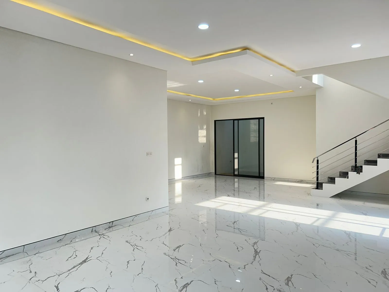 Jual Rumah di JEMURSARI REGENCY Tenggilis Mejoyo Surabaya Jawa Timur - rumah "baru gress" di Jemursari Regency - ASA INDONESIA 085235111122 - BRIGHTON REAL ESTATE