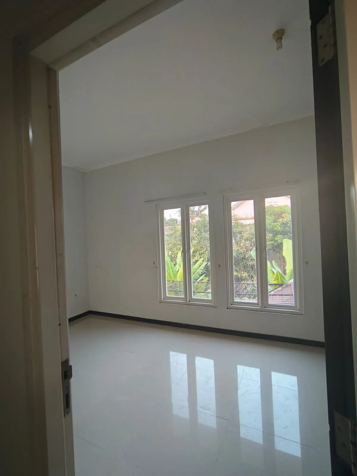 Sewa Rumah di TAMAN RIVERA REGENCY Gununganyar Surabaya Jawa Timur - Rumah minimalis 2 lt siap huni Taman Rivera Regency - ASA INDONESIA 085235111122 - BRIGHTON REAL ESTATE