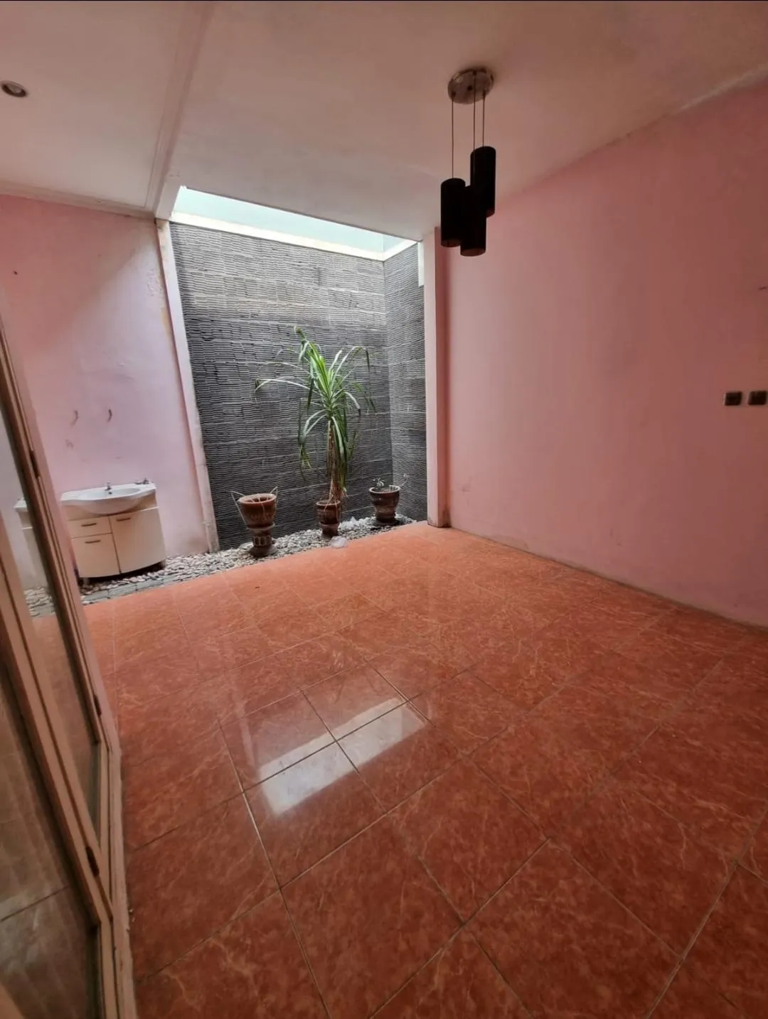 Jual Rumah di ROYAL RESIDENCE Wiyung Surabaya Jawa Timur - ROYAL RESIDENCE TERAWAT DAN SIAP HUNI - ASA INDONESIA 085235111122 - BRIGHTON REAL ESTATE