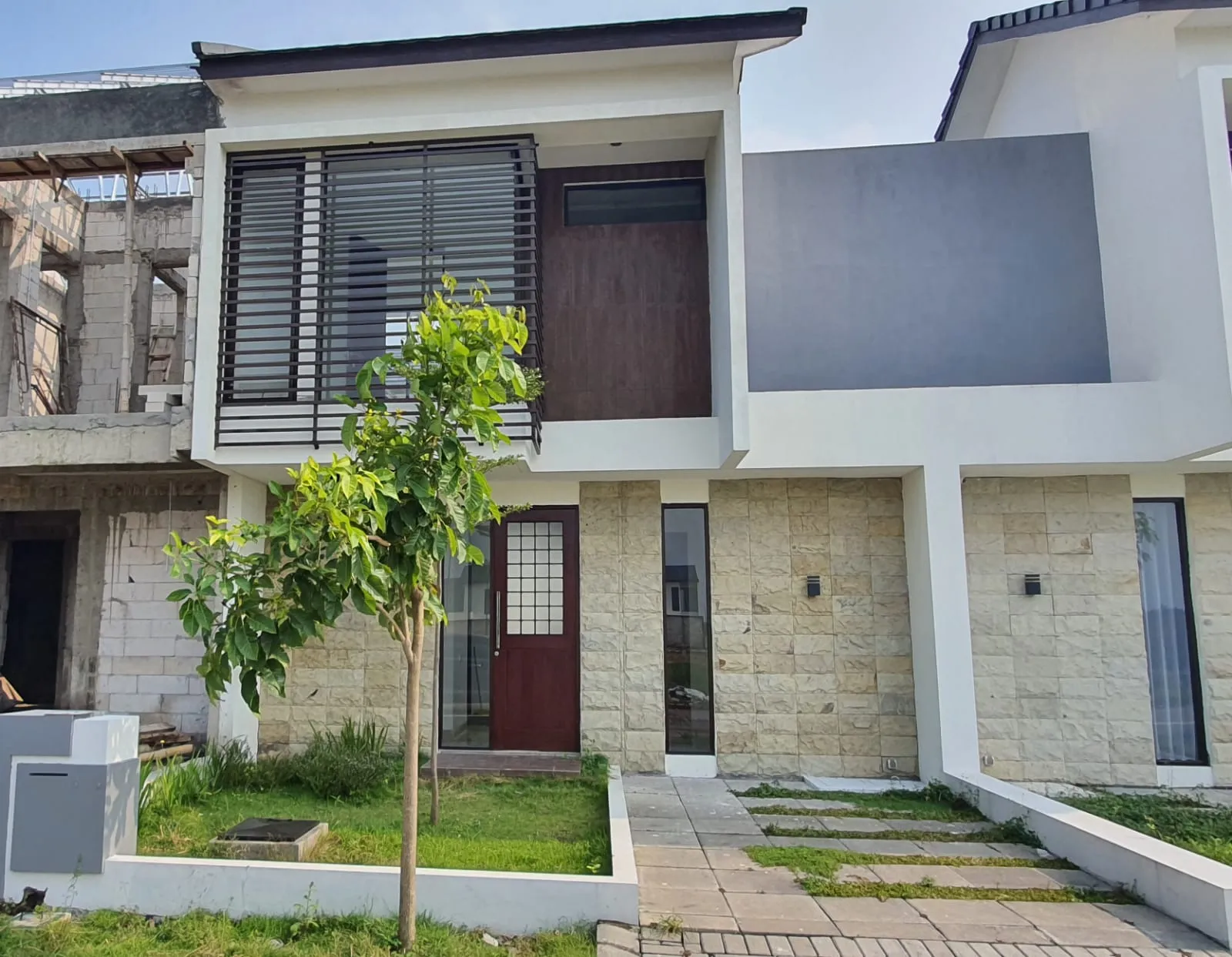 Jual Rumah di SHOJILAND Candi Sidoarjo Jawa Timur - Shojiland rumah 2 lantai di Sidoarjo kota system cluster - ASA INDONESIA 085235111122 - BRIGHTON REAL ESTATE