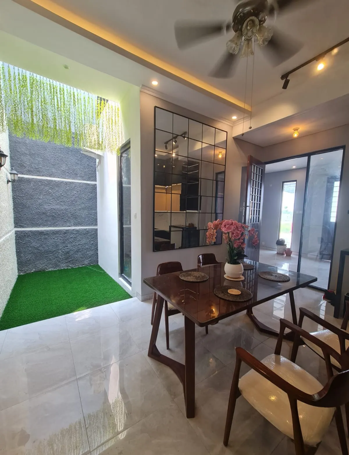 Jual Rumah di SHOJILAND Candi Sidoarjo Jawa Timur - Shojiland rumah Sidoarjo full furnished - ASA INDONESIA 085235111122 - BRIGHTON REAL ESTATE