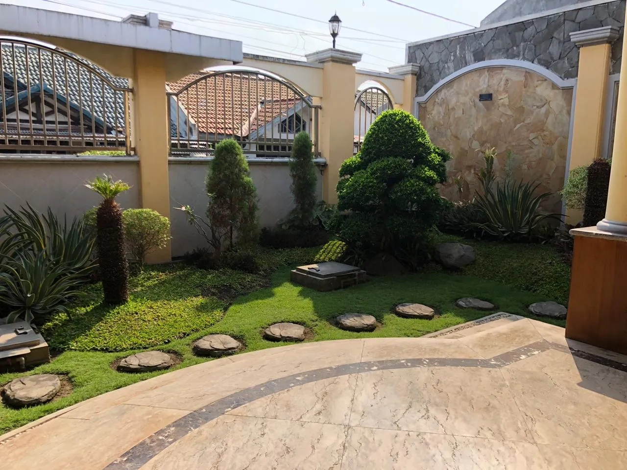 Jual Rumah di TAMAN PINANG INDAH Sidoarjo Sidoarjo Jawa Timur - Rumah Classic semi furnish