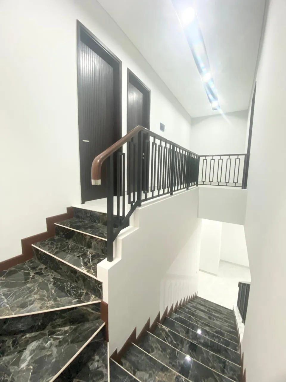 Jual Rumah di WOODLAND Citraland Surabaya Jawa Timur - Rumah Citraland Woodland baru gress - ASA INDONESIA 085235111122 - BRIGHTON REAL ESTATE