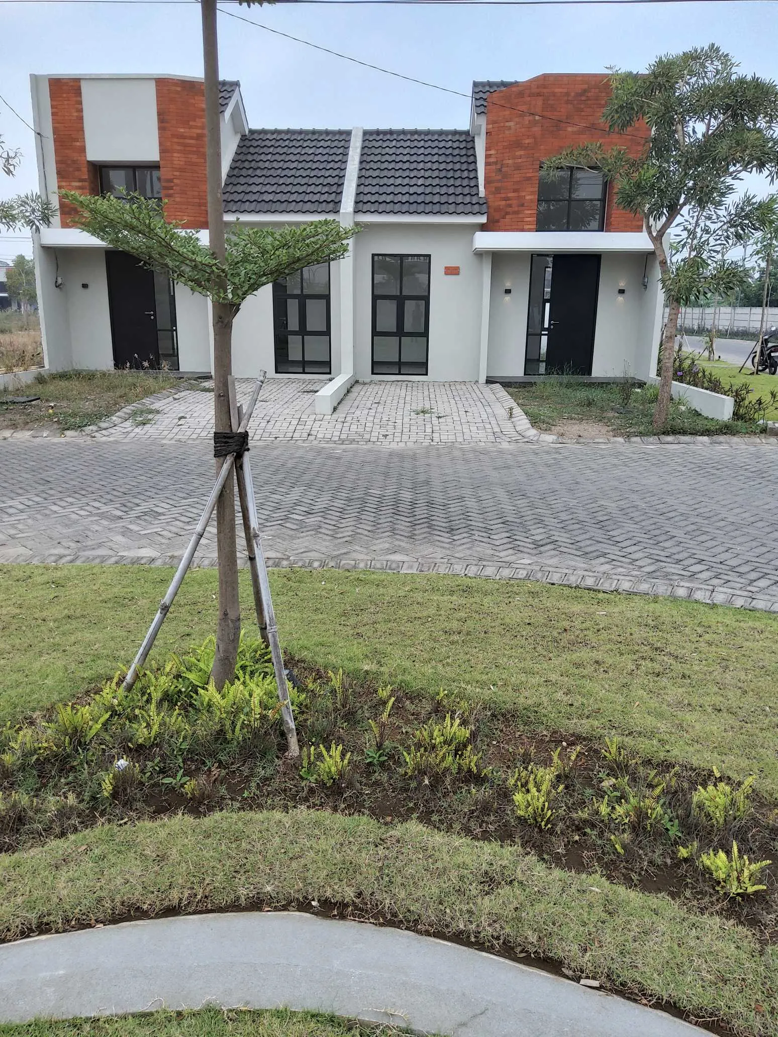 Jual Rumah di CANDI Candi Sidoarjo Jawa Timur - RUMAH LOKASI 0 JALAN RAYA SIDODADI KEC TAMAN SIDOARJO - ASA INDONESIA 085235111122 - BRIGHTON REAL ESTATE