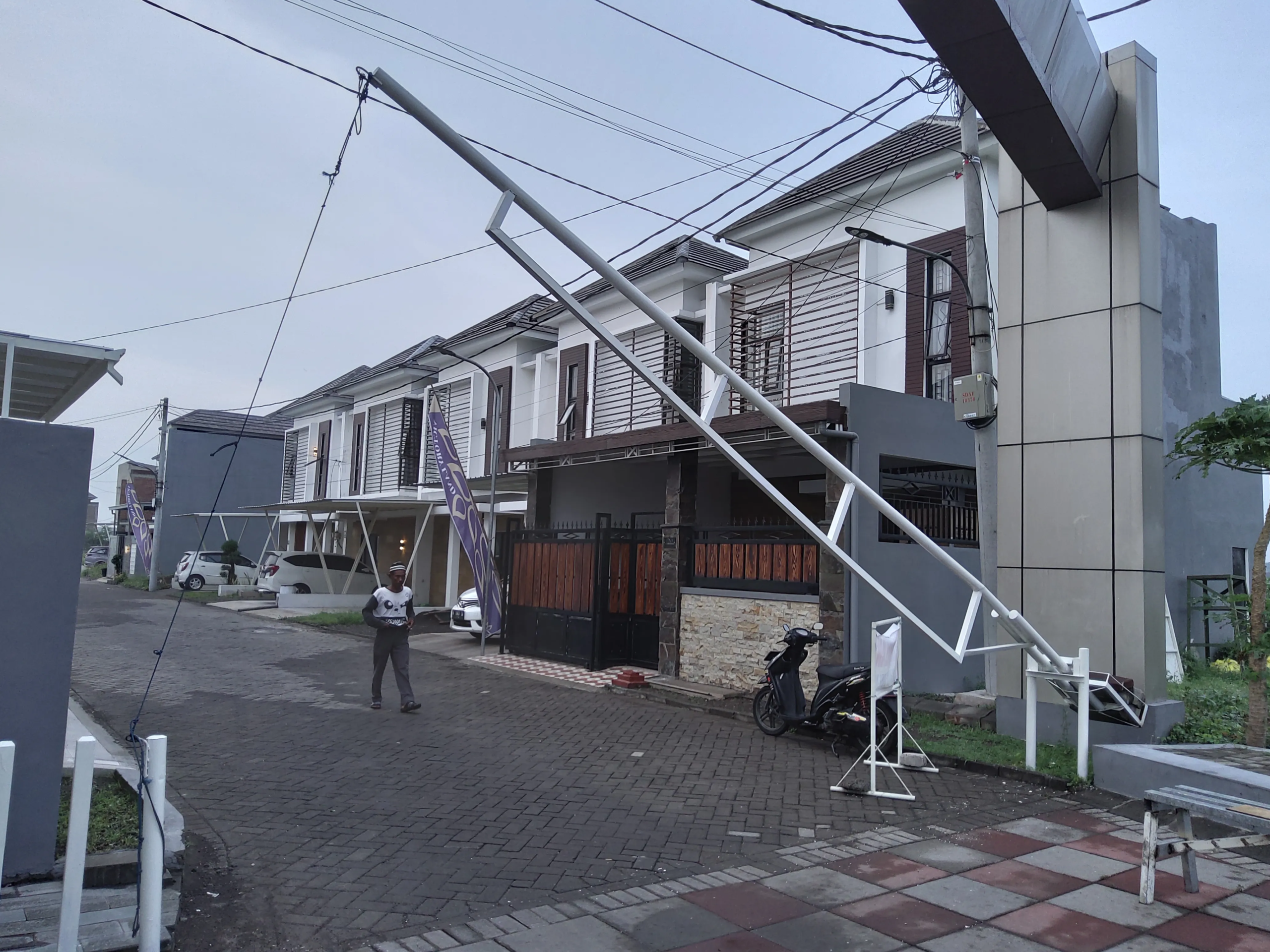 Jual Rumah di DESA KEDUNGKENDO Candi Sidoarjo Jawa Timur - RUMAH HARGA 400 JUTAAN. LOKASI CANDI SIDOARJO. DEKAT KOTA SIDOARJO.UTJ 10 JUTA LANGSUNG KPR. - ASA INDONESIA 085235111122 - BRIGHTON REAL ESTATE
