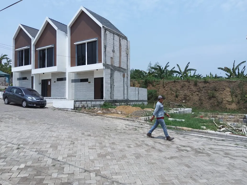 Jual Rumah di KEDAMEAN Kedamean Gresik Jawa Timur - RUMAH HARGA PALING MURAH. NUANSA VILLA. SEPERTI PUNYA RUMAH DI BATU MALANG. DEKAT KRIAN DAN MOJOKERTO. - ASA INDONESIA 085235111122 - BRIGHTON REAL ESTATE