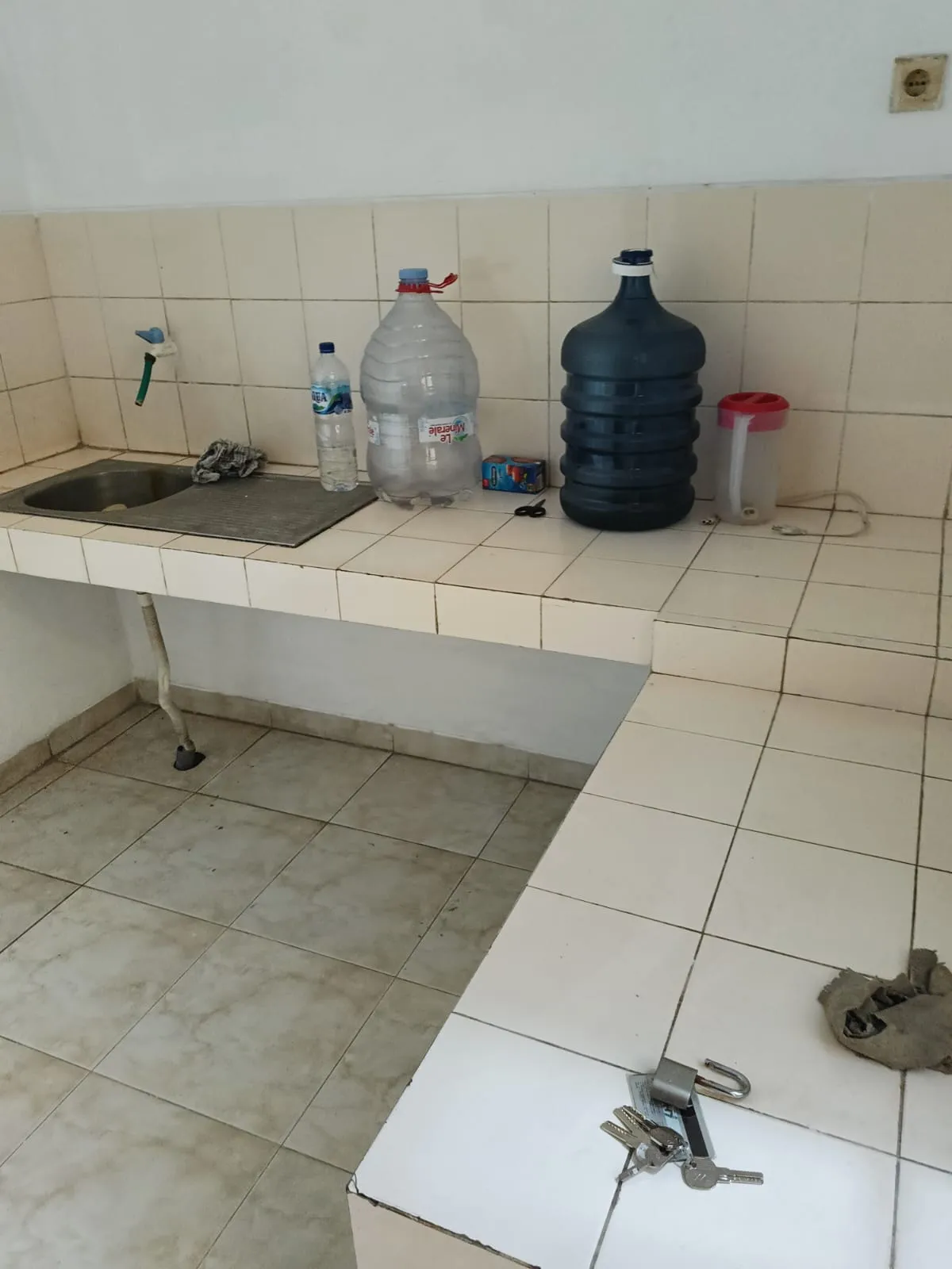 Jual Rumah di PAGERWOJO BUDURAN Buduran Sidoarjo Jawa Timur - *RUMAH (1 ½ LANTAI) DIJUAL LOKASI PERUMAHAN TAMAN TIARA SIDOARJO. BARU RENOVASI* - ASA INDONESIA 085235111122 - BRIGHTON REAL ESTATE